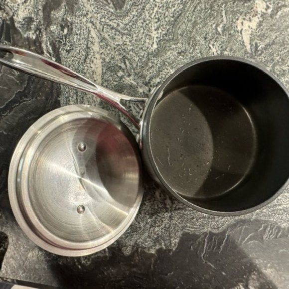 16 Piece Calphalon Non-Stick Hard Anodized Cookware Set - Picture 3 of 14